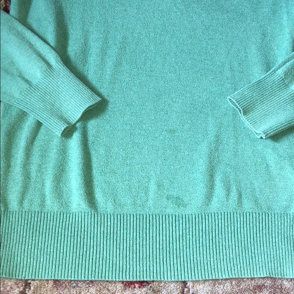 Green Gap sweater - Picture 5 of 5